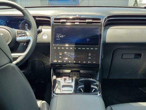Used 2024 Hyundai Tucson Limited AWD/4WD image 17