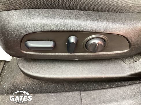 Used 2022 Chevrolet Blazer LT FWD image 17