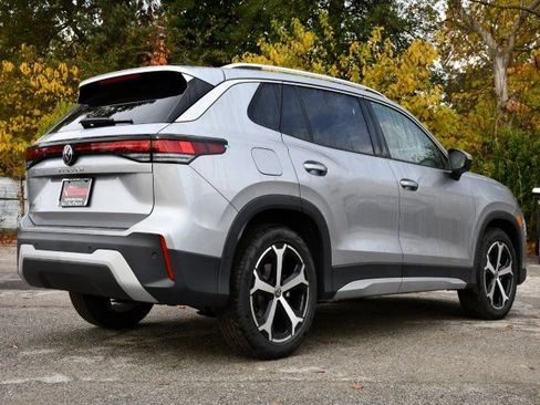New 2026 Volkswagen Tiguan SE FWD image 7