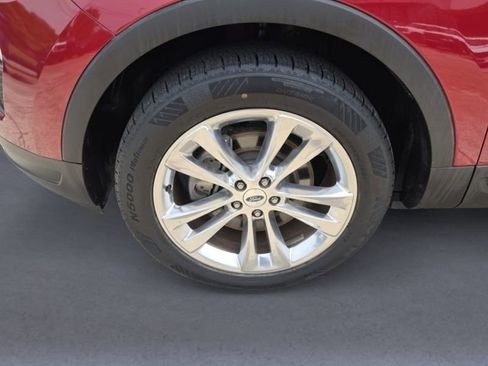 Used 2018 Ford Explorer XLT w/ Equipment Group 201A FWD image 29
