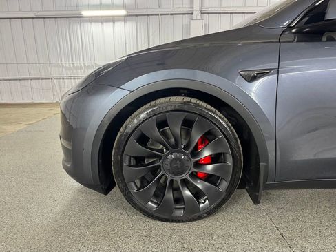 Used 2023 Tesla Model Y Performance image 20