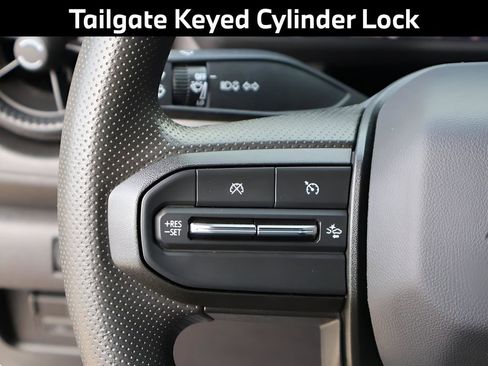 Used 2024 Chevrolet Colorado Trail Boss w/ Technology Package image 33