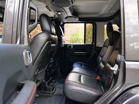 Used 2018 Jeep Wrangler Unlimited Rubicon image 24