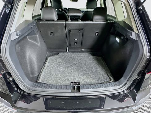 Used 2024 Volkswagen Taos SE image 29