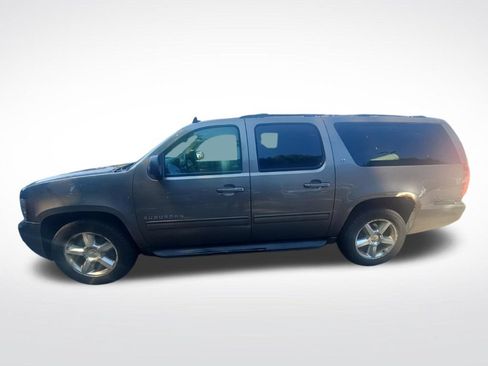 Used 2013 Chevrolet Suburban LT AWD/4WD image 6