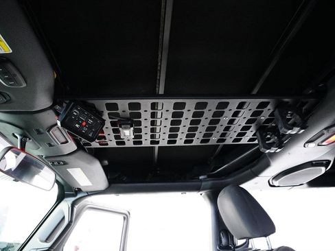 Used 2018 Jeep Wrangler Unlimited Sport S image 23