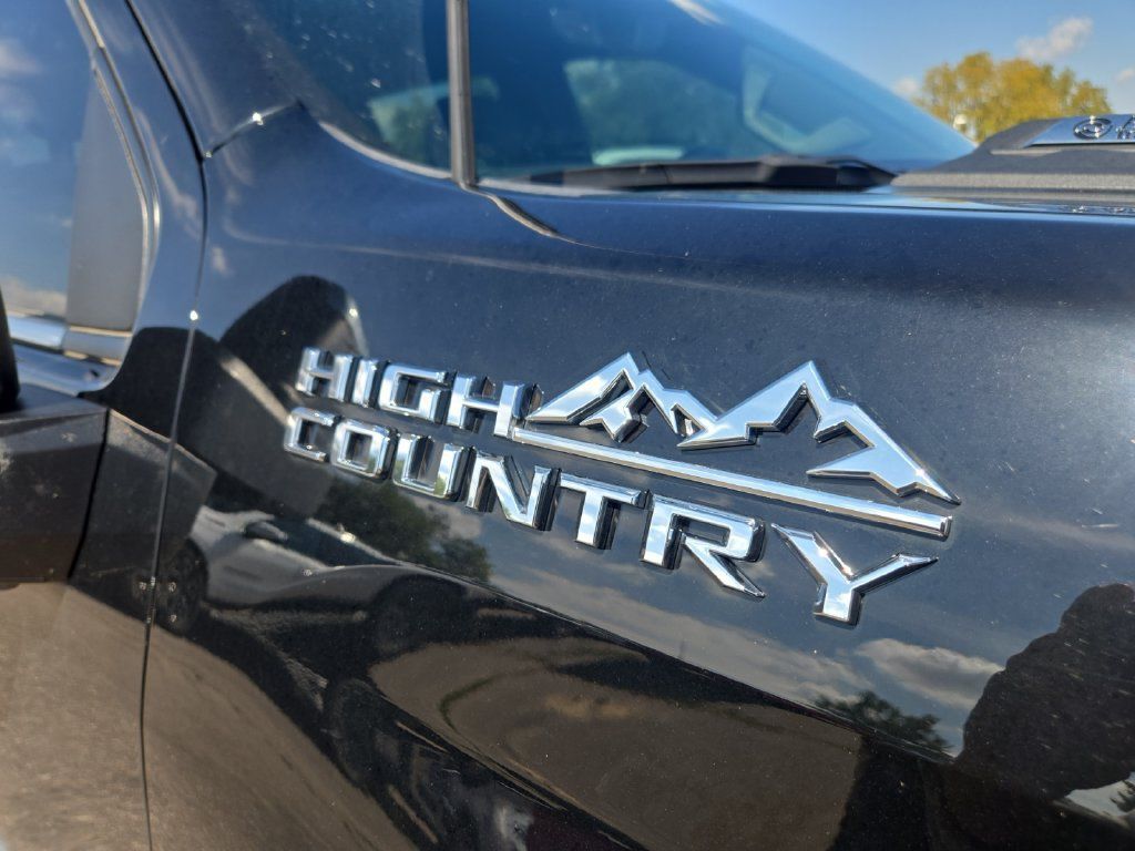 Used 2024 Chevrolet Silverado 3500 High Country w/ High Country Premium Package AWD/4WD image 21