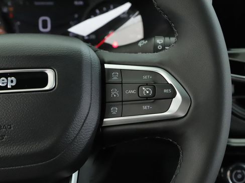 New 2026 Jeep Compass Limited image 7