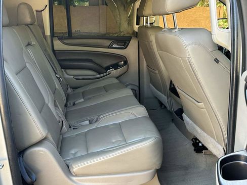Used 2019 Chevrolet Suburban LT AWD/4WD image 17