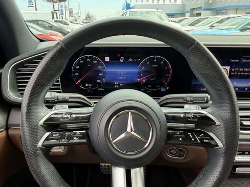 Used 2024 Mercedes-Benz GLS 450 4MATIC image 31