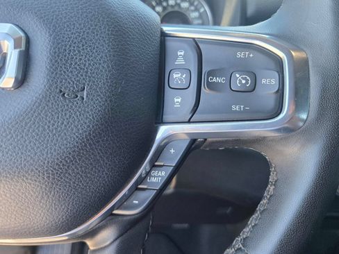 Used 2025 RAM 1500 Laramie AWD/4WD image 17