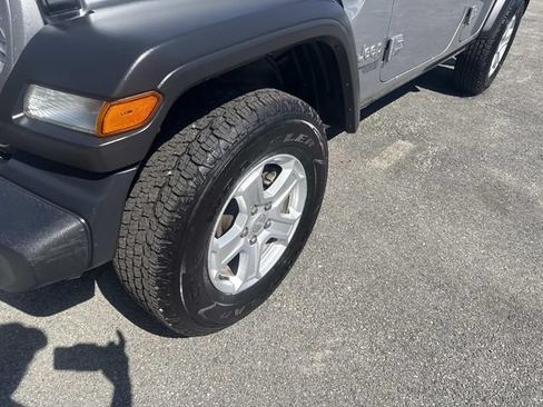 Used 2019 Jeep Wrangler Unlimited Sport S AWD/4WD image 12