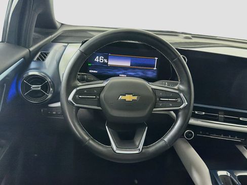 Used 2024 Chevrolet Equinox EV LT FWD image 17