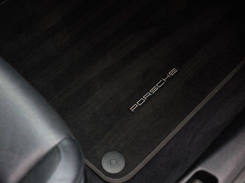 Used 2020 Porsche 911 Carrera RWD image 10