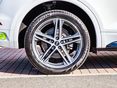 Certified 2023 Audi Q5 e Premium Plus w/ Premium Plus Package image 10