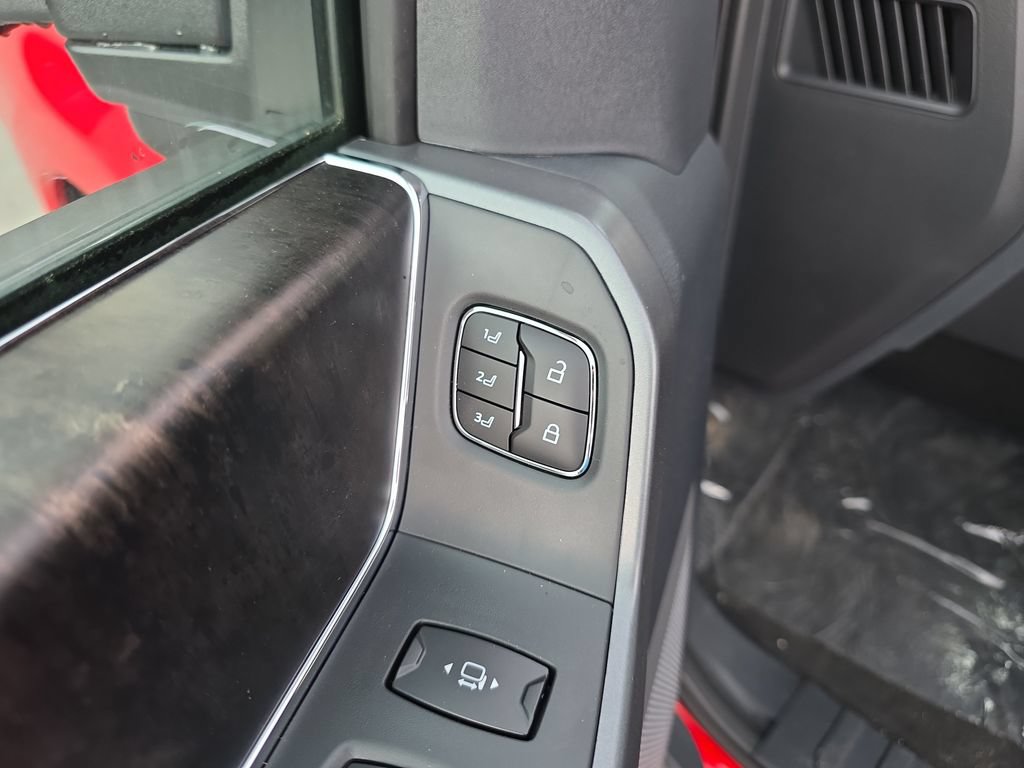 New 2026 Ford F350 Lariat w/ Black Appearance Package AWD/4WD image 19