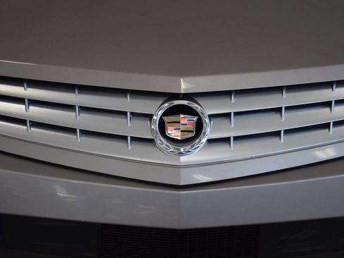 Used 2005 Cadillac XLR RWD image 12
