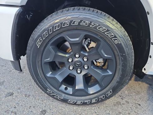 Used 2025 RAM 1500 Big Horn AWD/4WD image 34
