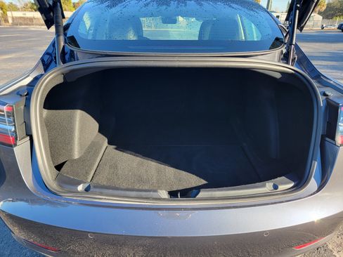 Used 2022 Tesla Model 3 Long Range image 9