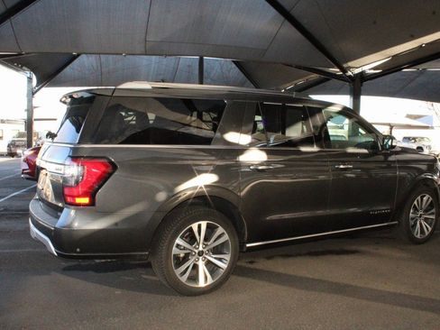 Used 2020 Ford Expedition Max Platinum image 19