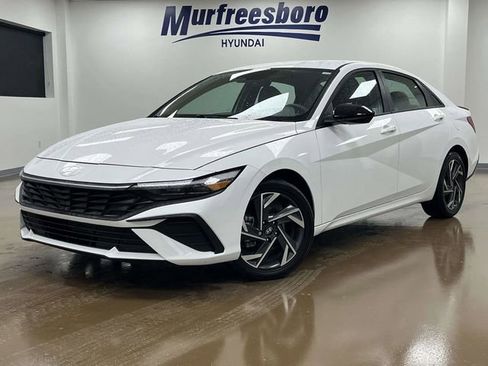 Certified 2025 Hyundai Elantra Sport FWD image 1