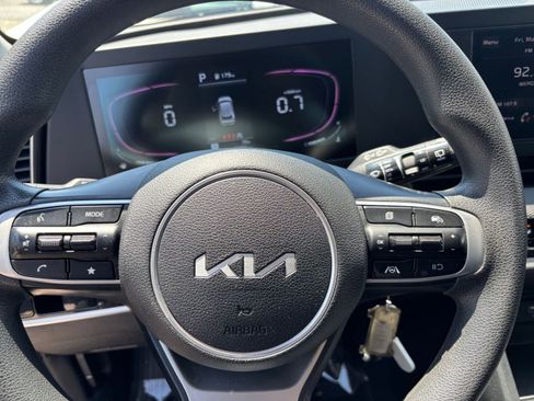 Used 2024 Kia Sportage LX FWD image 27