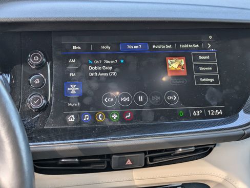 Used 2022 Buick Envision Preferred image 18