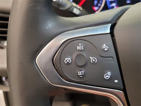 Used 2023 Chevrolet Traverse Premier image 13