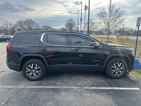 Used 2022 GMC Acadia SLE image 4