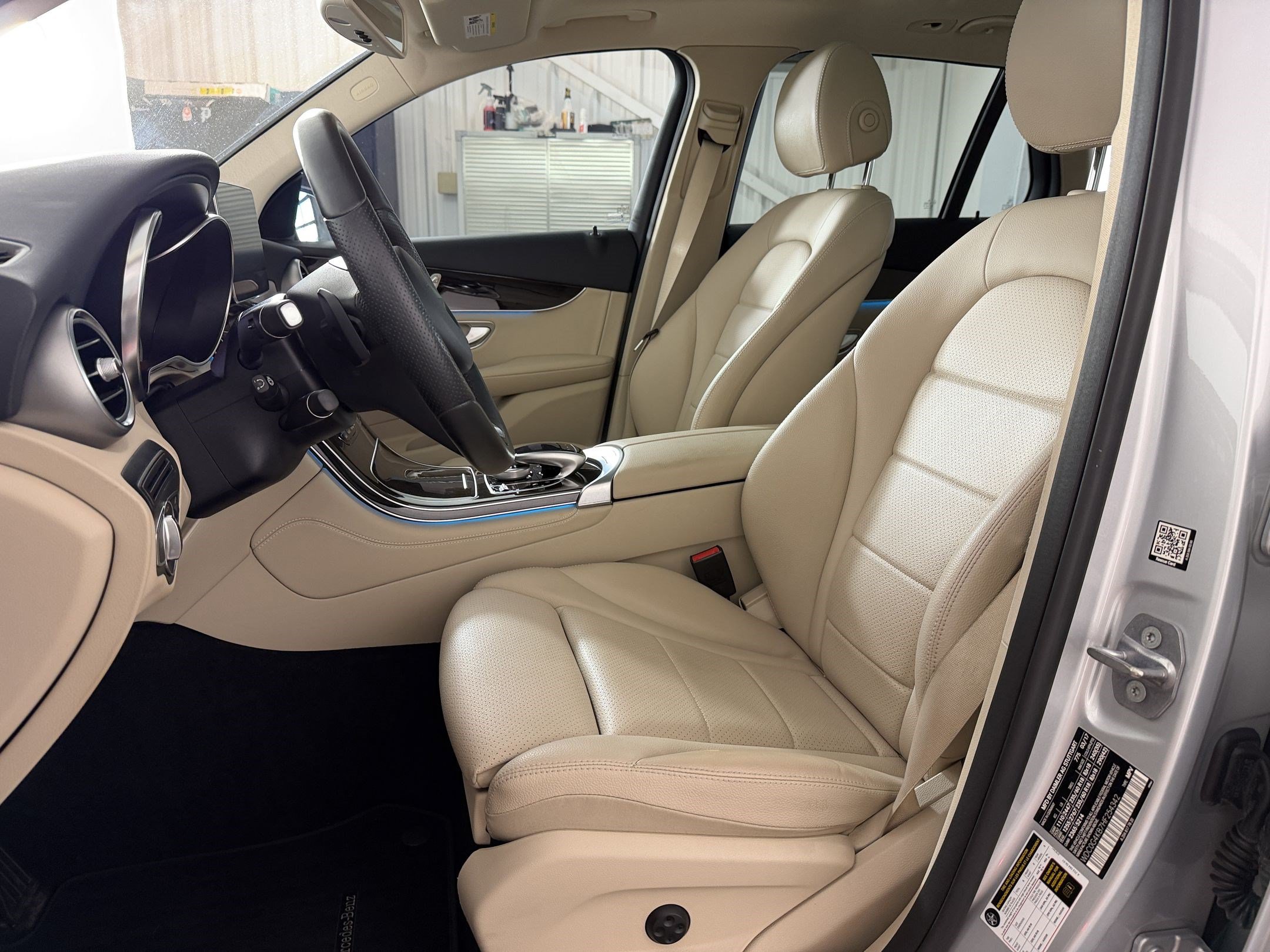 Used 2017 Mercedes-Benz GLC 300 4MATIC image 5