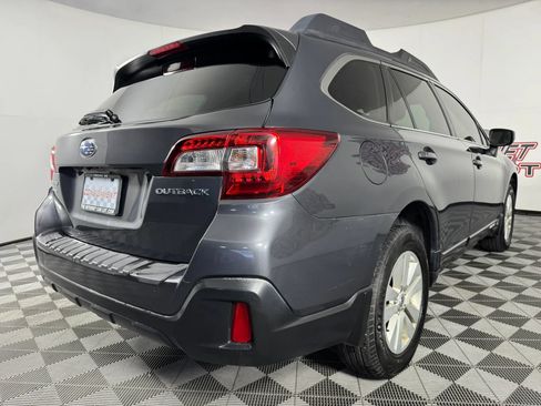Used 2018 Subaru Outback 2.5i Premium AWD/4WD image 26
