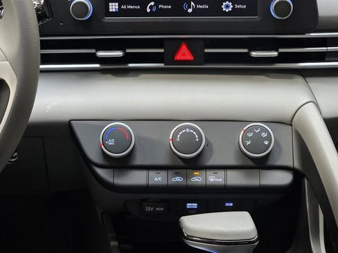 New 2026 Hyundai Elantra SE image 17