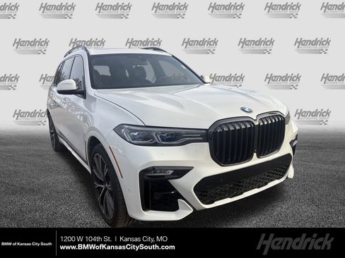 Used 2020 BMW X7 M50i w/ Executive Package image 1