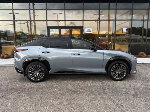 Certified 2023 Lexus RZ 450e Premium w/ Accessory Package (2T) AWD/4WD image 2