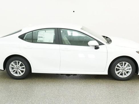 Used 2026 Toyota Camry LE FWD image 14