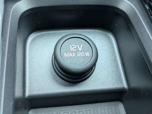 Used 2026 Volvo XC60 B5 Plus w/ Protection Package Premier AWD/4WD image 25