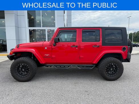 Used 2016 Jeep Wrangler Unlimited Sahara AWD/4WD image 2