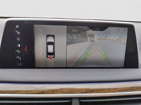 Used 2019 BMW 750i xDrive image 18