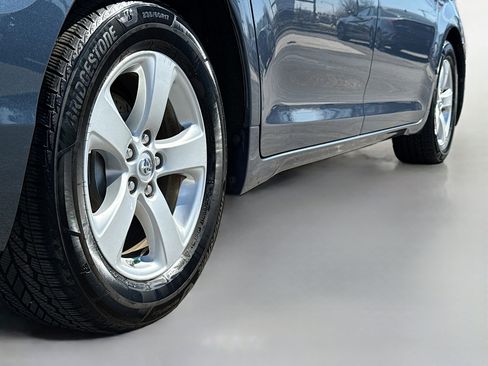 Used 2016 Toyota Sienna LE image 15