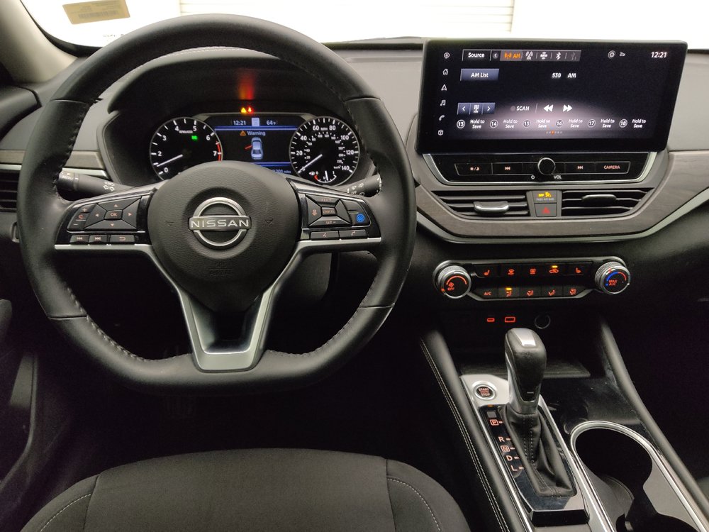 Used 2023 Nissan Altima 2.5 SV w/ SV Premium Package FWD image 22
