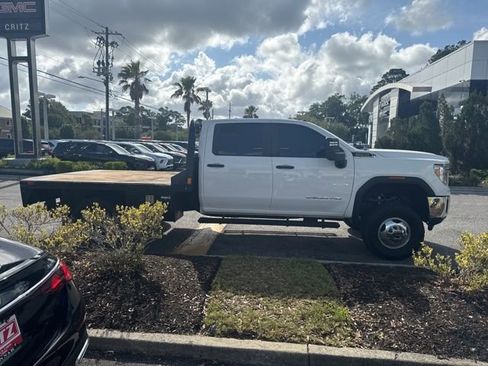 Used 2023 GMC Sierra 3500 Pro w/ Convenience Package AWD/4WD image 3