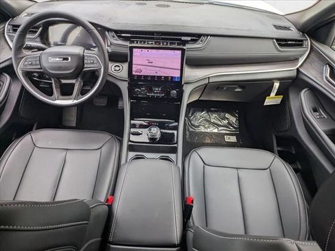 New 2025 Jeep Grand Cherokee L Limited image 14