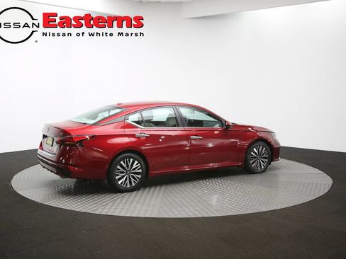 Used 2023 Nissan Altima 2.5 SV w/ SV Premium Package FWD image 41