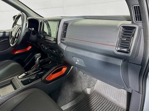 Certified 2022 Nissan Frontier PRO-4X w/ Technology Package AWD/4WD image 25