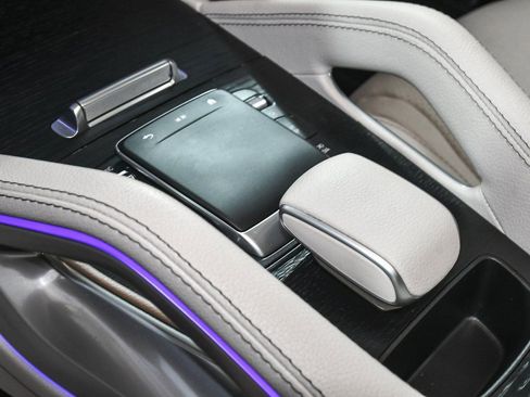 Used 2025 Mercedes-Benz GLE 450e 4MATIC w/ AMG Line Exterior image 49