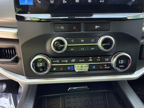 Used 2024 Ford Expedition Max XLT RWD image 34
