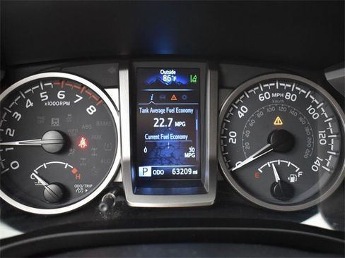 Used 2020 Toyota Tacoma SR5 image 17