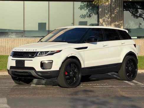 Used 2019 Land Rover Range Rover Evoque SE Premium AWD/4WD image 1