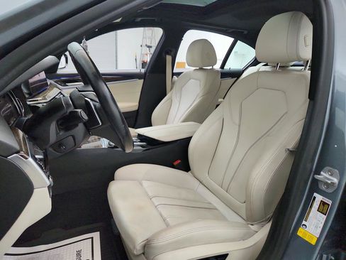 Used 2019 BMW 530i 530i w/ Convenience Package image 14