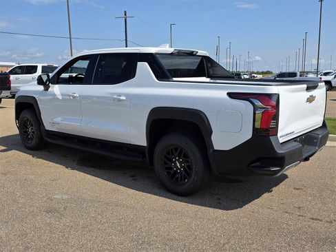 New 2026 Chevrolet Silverado EV LT image 7